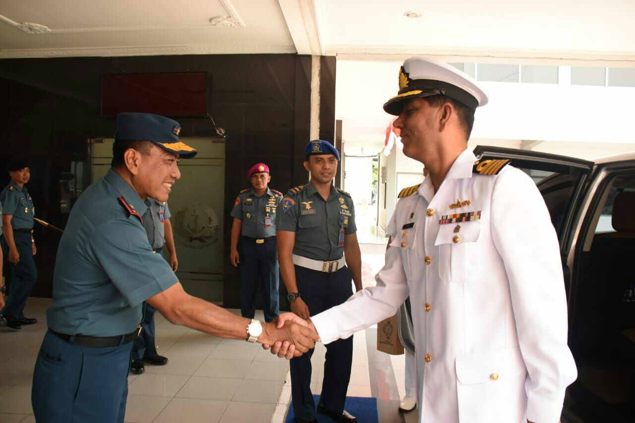 Kunjungan Kehormatan, Captain Azhar Mahmood Komandan Kapal Pakistan PMSS KASHMIR ke Lantamal 1