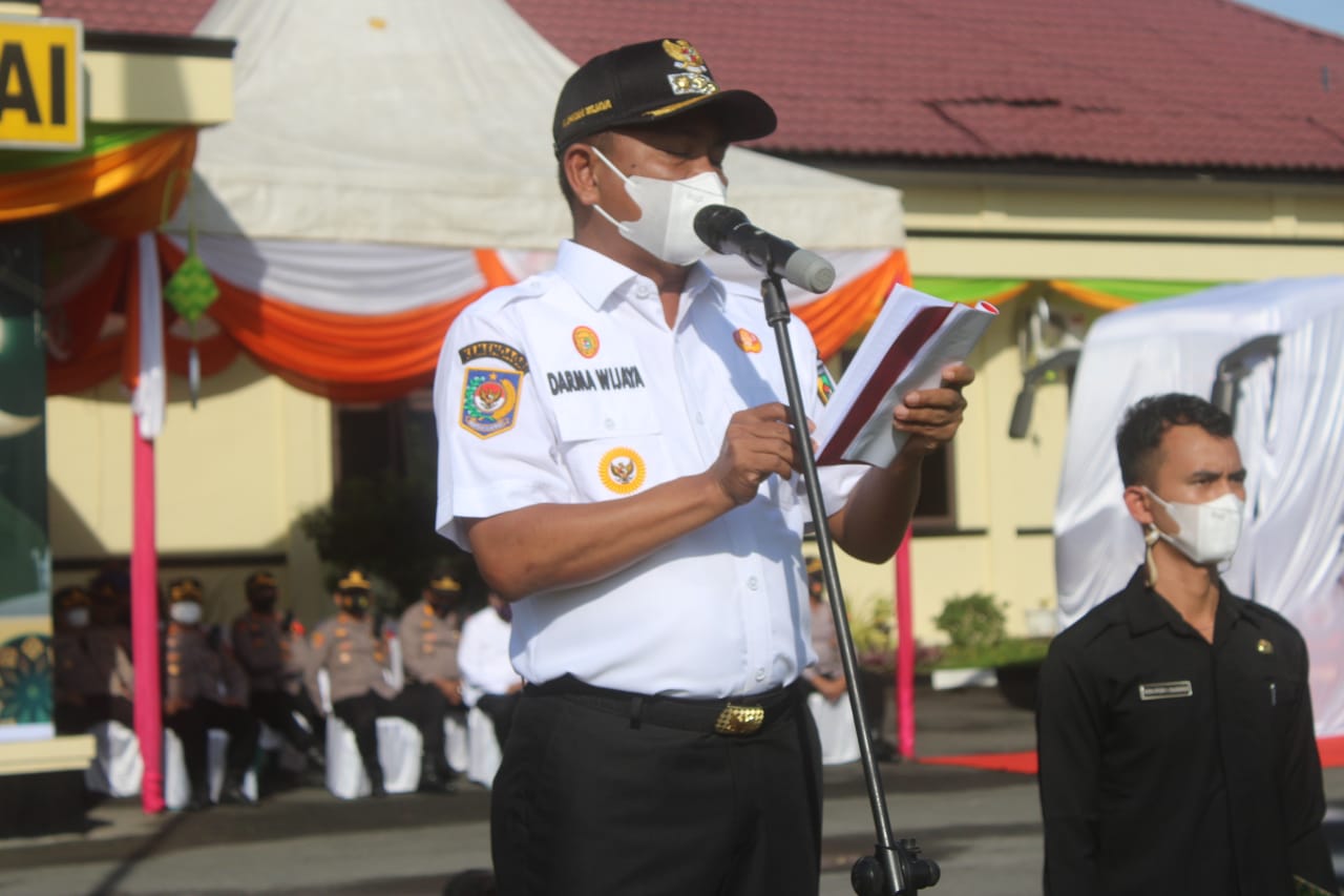 Bupati Darma Wijaya Pimpin Apel Gelar Pasukan Operasi Ketupat Toba 2021
