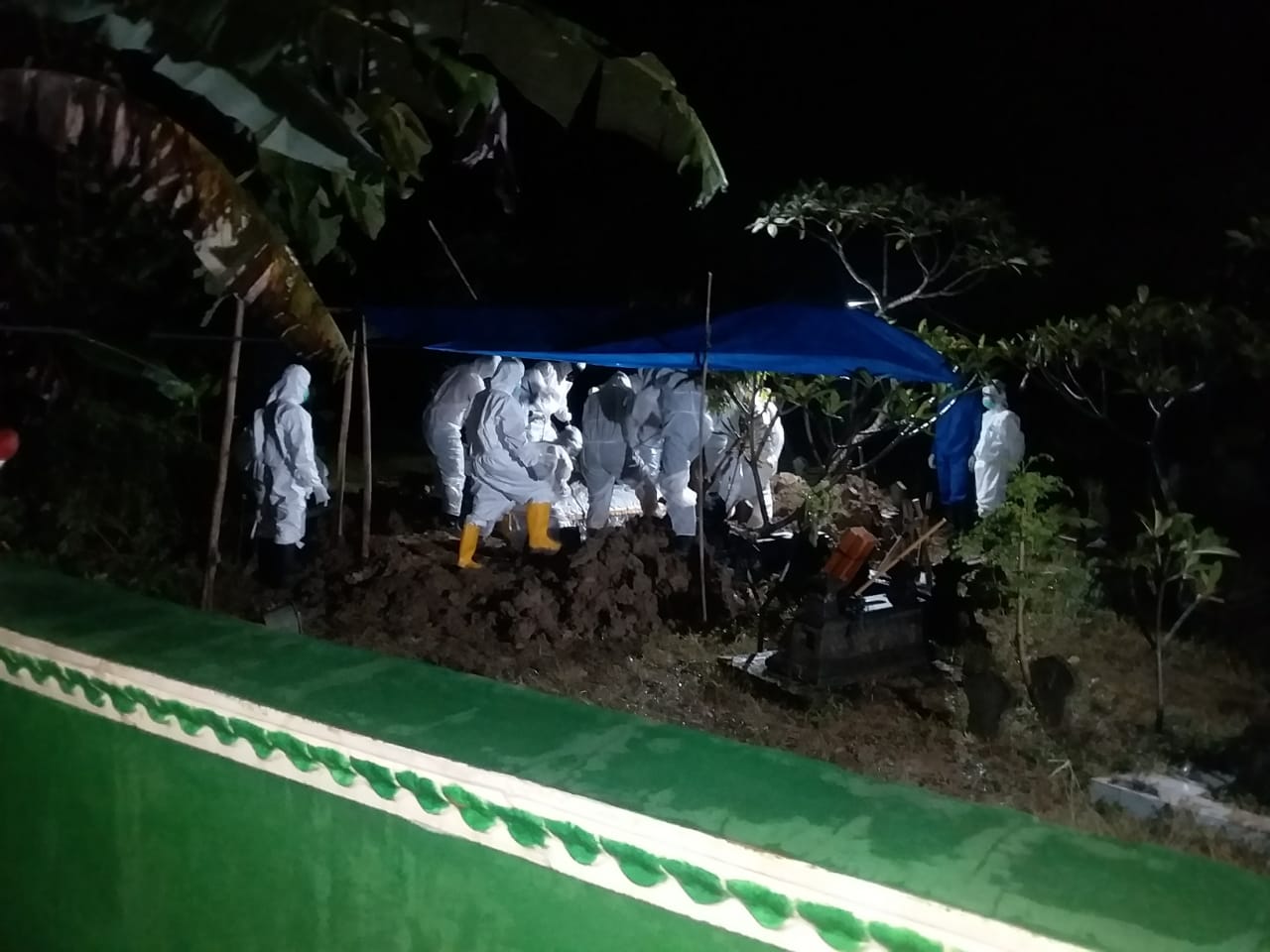 Serahkan Proses Pemakaman Kepada Pihak Petugas