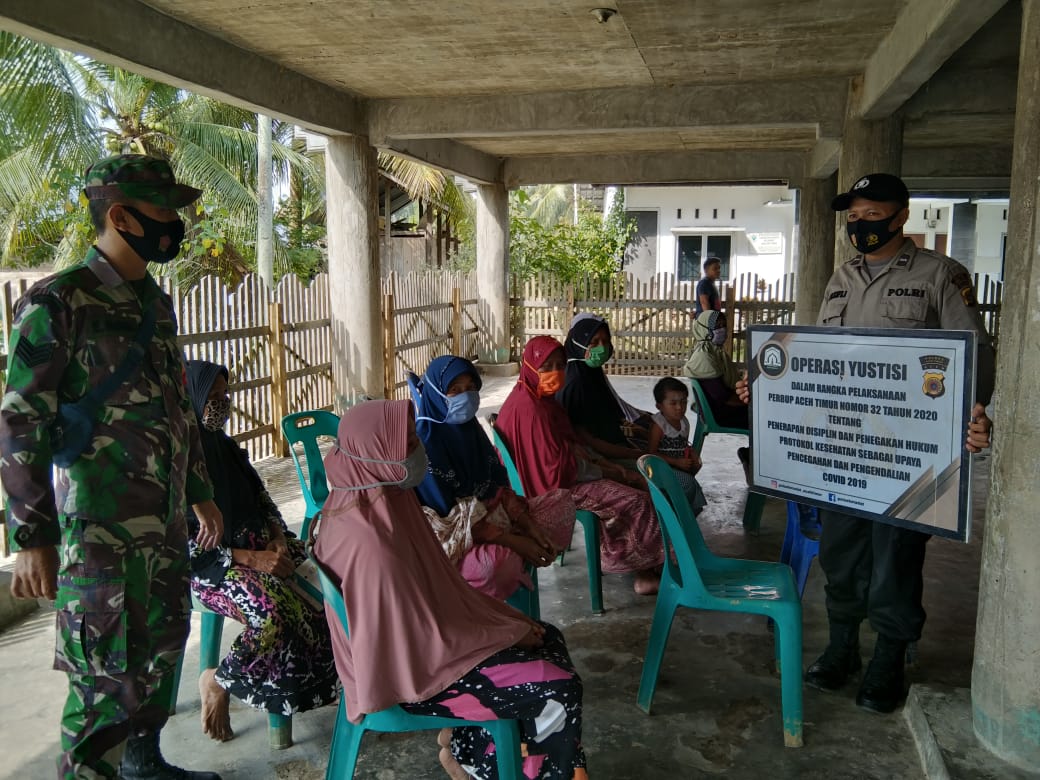 Cegah Penyebaran Covid-19   TNI- Polri Rutin Lakukan Sosialisasi