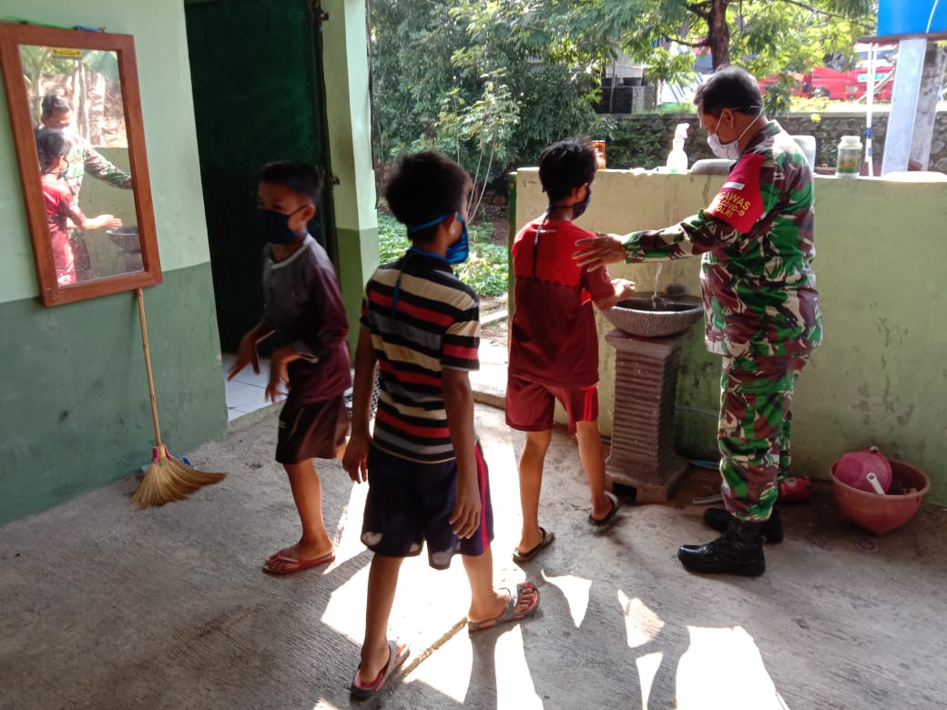 Bakti TNI, Makoramil 13 Nogosari Disulap menjadi Tempat Belajar