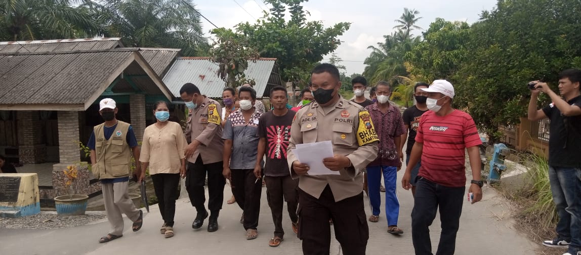 Warga Merasa Senang :Polres Batu Bara Lakukan Sergap Vaksin Door To Door