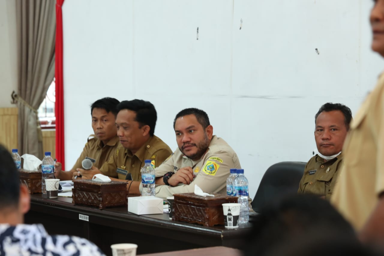 Rapat Evaluasi Penyerapan Anggaran KUR Bupati : Manfaatkan Fasilitas KUR Untuk Membangun Usaha