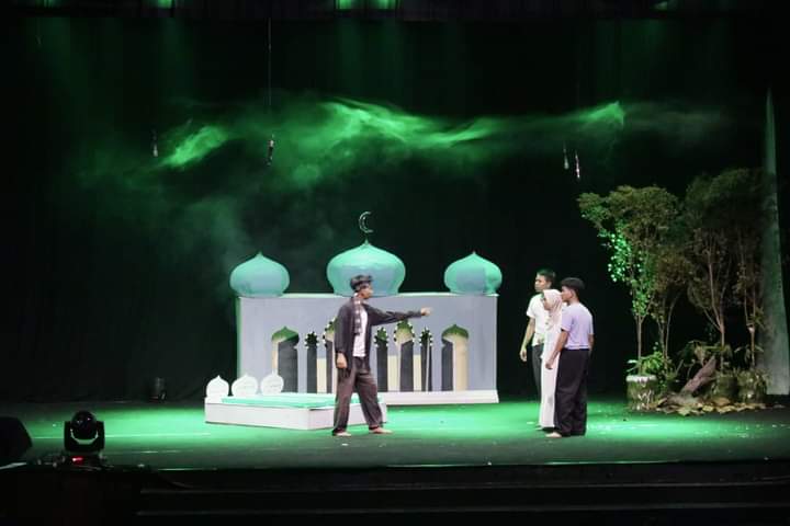 Bawa Cerita Kubu Aneuk Lhee, Teater Aceh Timur Hipnotis Penonton