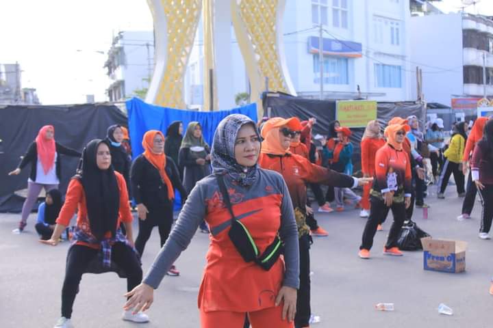 PERSANI dan KORMI melaksanakan Senam Sehat di Car Free Day Simpang 6 Rantauprapat