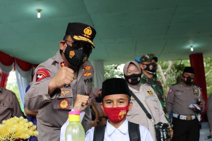 Kapolda Sumut Didampingi Kapolres Labuhanbatu Tinjau Pelaksanaan Kegiatan Vaksinasi Merdeka