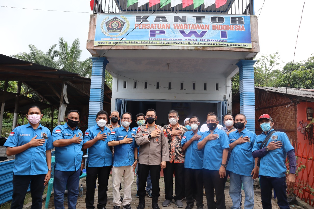 Jalin Silaturrahmi, Kapolresta Deli Serdang Sambangi PWI Deli Serdang