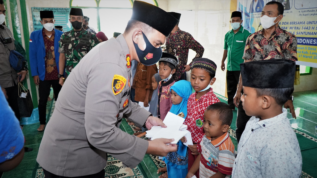 Plt Bupati Langkat & Kapolres Langkat Laksanakan Vaksinasi dan Doa Bersama
