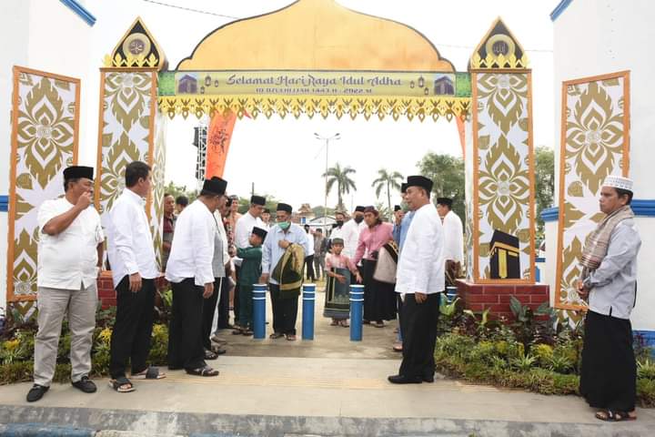 Bupati Bersama Sekda Kabupaten Deli Serdang Laksanakan Shalat Idul Adha 1443 H