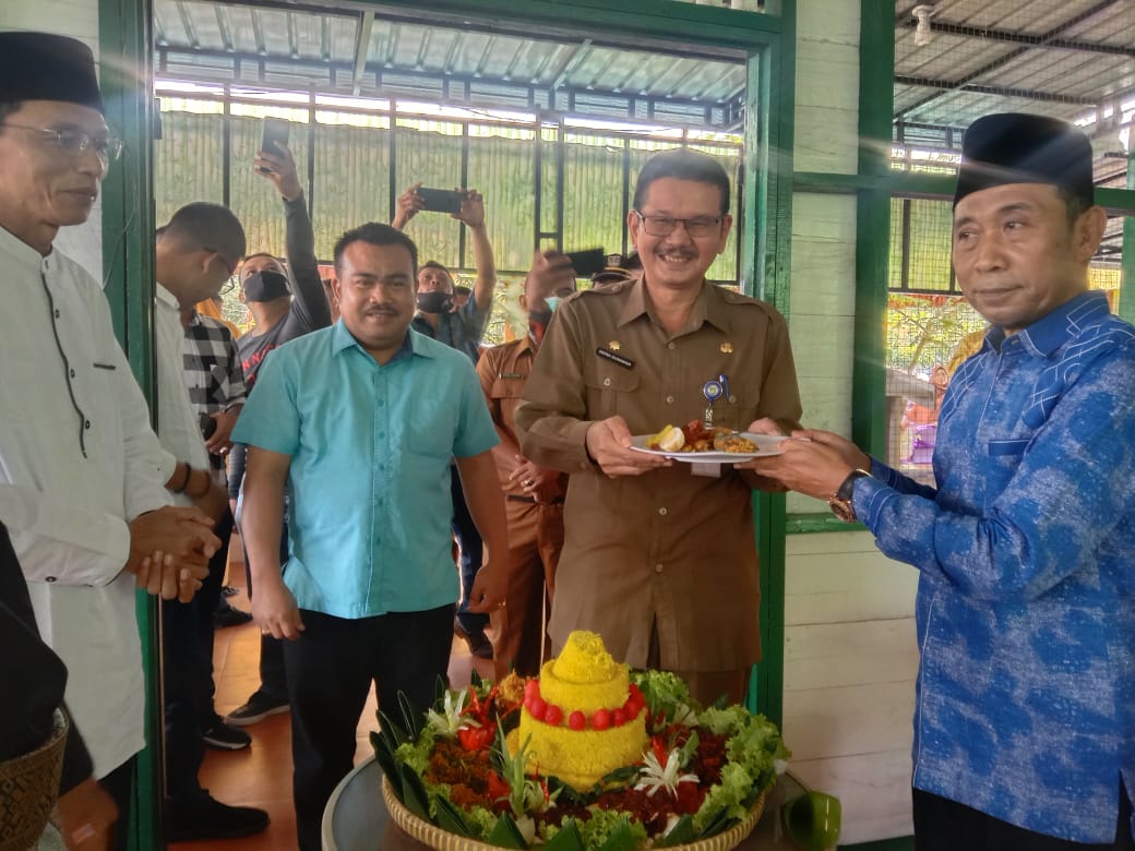 Sekda Kota Dumai H. Indra Gunawan Resmikan Pondok Naqsya Resto