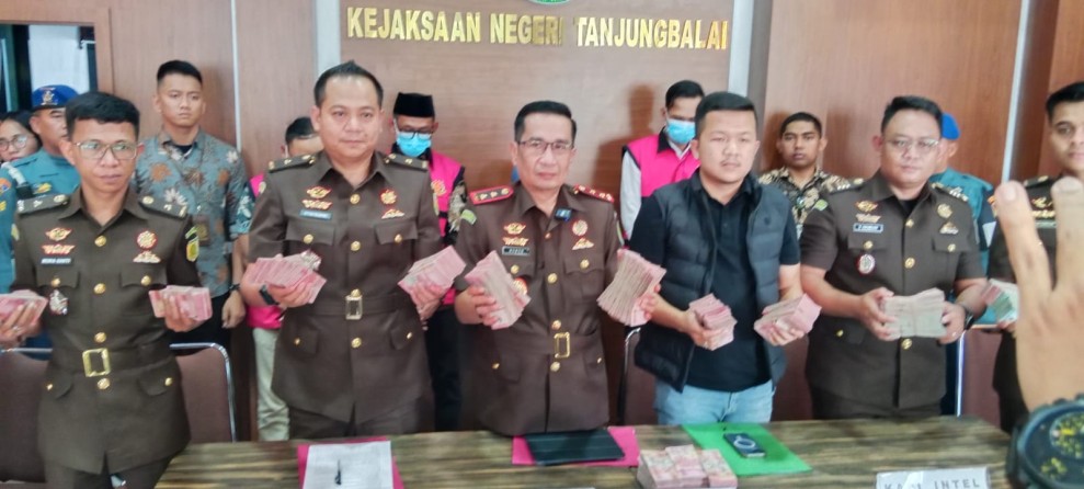 Kejari Tanjungbalai Tetapkan Empat Tersangka Dugaan Korupsi Dana Hibah KPU 16,5 Miliar*