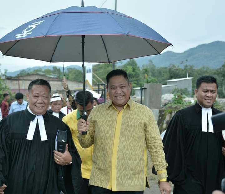 Bupati Eddy Berutu Hadiri Peletakan Batu Pertama Pembangunan Gedung Sekolah Minggu HKBP Resort Tigal