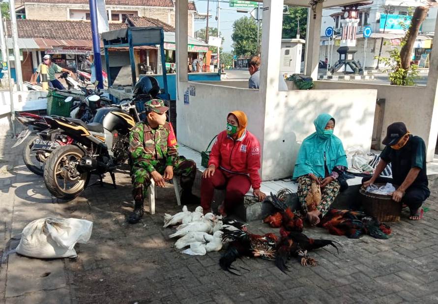 Babinsa Aktif beri Pemahaman kepada Masyarakat   