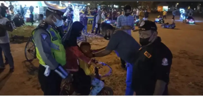 Personil Polresta Deli Serdang Melaksanakan Patroli dan Operasi Yustisi Pada Malam Hari