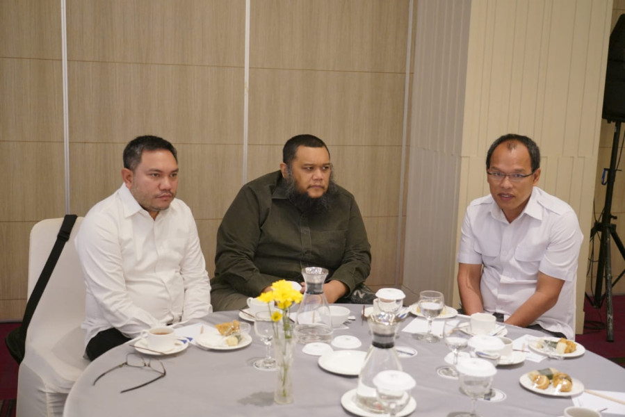 Bupati pakpak Bharat Mengikuti Rapat Koordinasi Tentang Optimalisasi Penggunaan Produk Dalam Negeri 