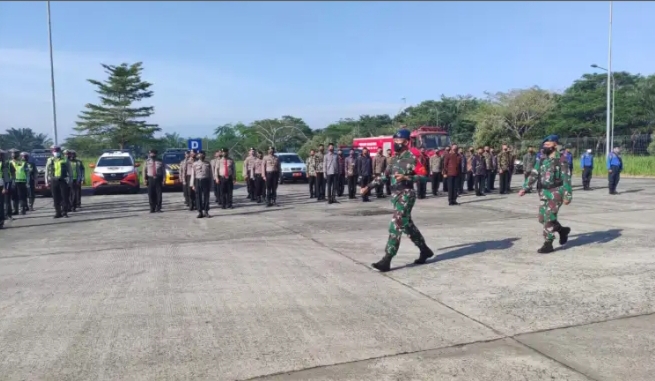 Personil Polresta Deli Serdang Di Ikuti Apel Gelar Pasukan Pengamanan RI 1 Di Bandara KNIA