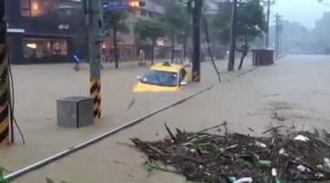 Six dead, thousands evacuated in Taiwan floods