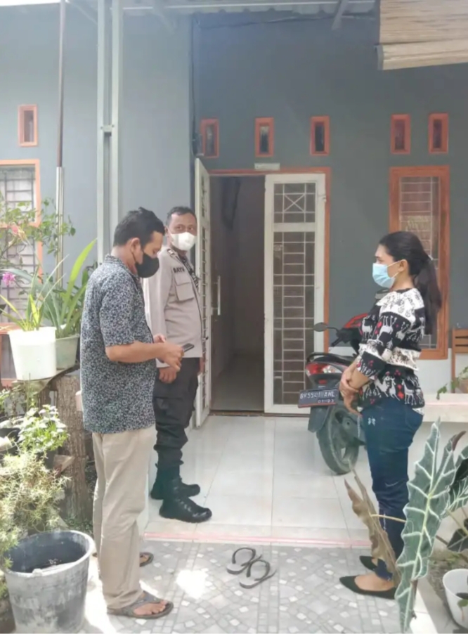 Guna Memutus Mata Rantai Penularan Virus Corona, Personil Polsek Batang Kuis Dampingi Nakes Laksanak