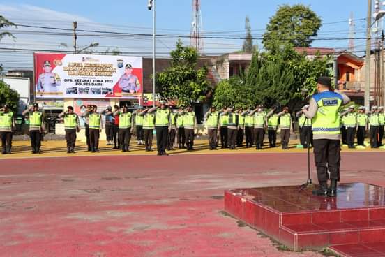 Dalam Rangka Operasi Ketupat Toba 2023, Polres Dairi Gelar Apel Kesiapan dan Pengecekan Ranmor Dinas