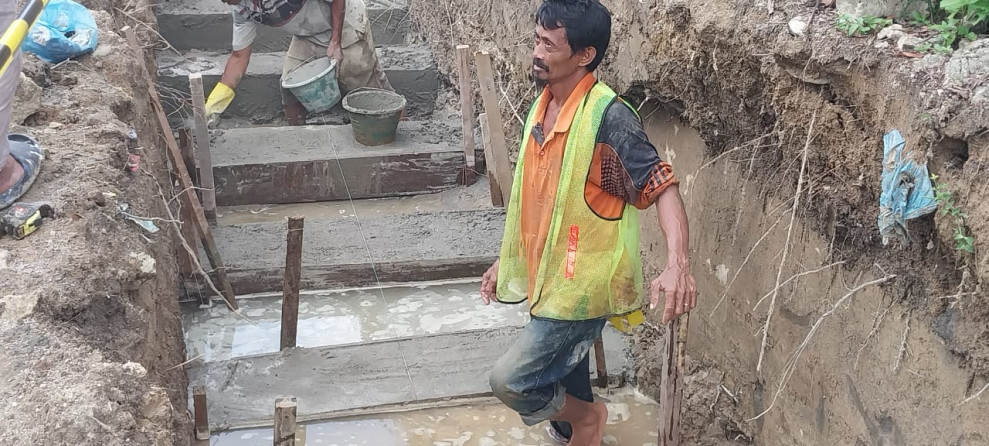 Proyek Rehabilitasi Drainase di Jln AMD Pematang Siantar Dikerjakan Asalan