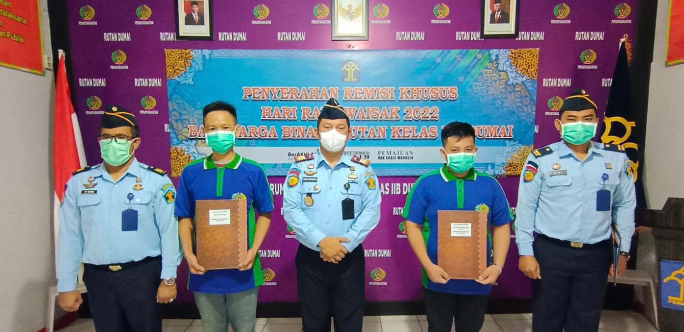 11 Orang Warga Binaan Rutan Dumai Dapatkan Remisi Khusus Hari Raya Waisak 2022
