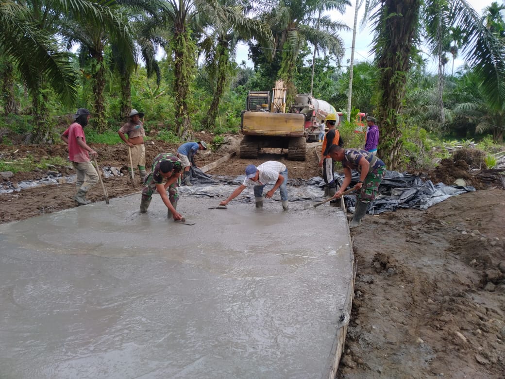 TMMD Ke-111 Kodim 0204/DS Wujudkan Sarana Jalan Impian Warga