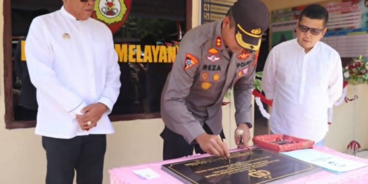 Kapolres Mandina AKBP H.M Reza Chairul A.S. S.IK.,S.H., M.H Meresmikan Polsubsektor Panyabungan Timu