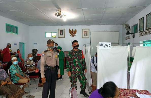Gelombang ke II 200 Lansia di desa Ngemplak, Kartasura Jalani Vaksinasi Covid 19