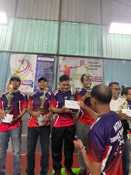 Julis Amitra-Taufik Juara Kelas B Turnamen PB Mitra Sporty Medan, Kadispora dan Ketua KONI Siap Dukung Bulu Tangkis