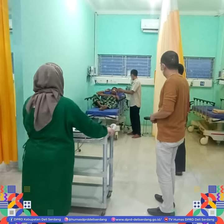 Ketua DPRD Kabupaten Deli Serdang Bawa Berobat Warga Yang Menderita Hernia Akut