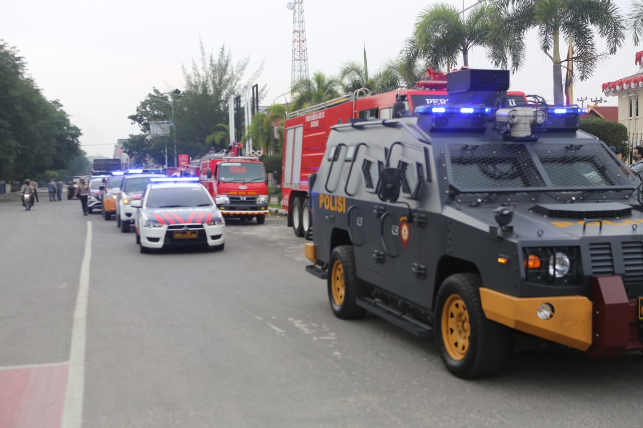 Polres Dumai Lakukan Penyemprotan Disinfektan