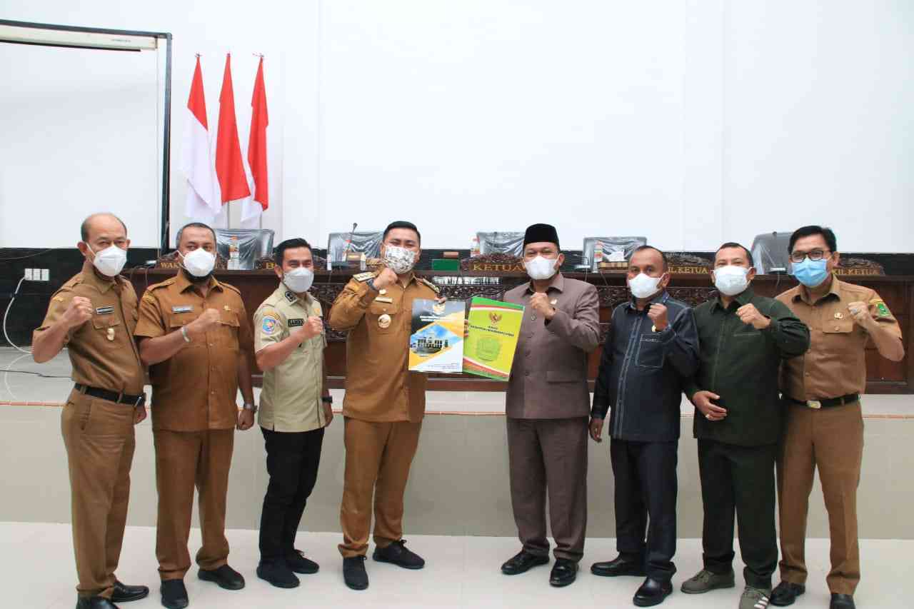 Bupati Labura dan Pimpinan DPRD Lakukan Penandatanganan Nota Kesepakatan KUA- PPAS TA. 2021
