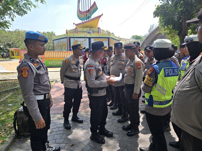 Polres Dumai Laksanakan Pengamanan Konser Kemanusiaan untuk Sumatera dan Palestina di Kota Dumai