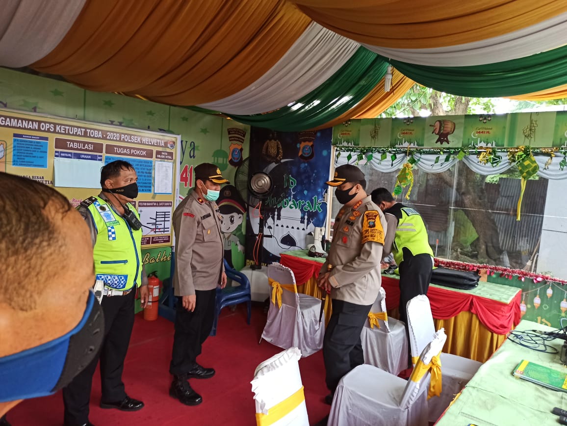 Kapolrestabes Medan Kunjungi Pos Pam X Operasi Ketupat Toba 2020