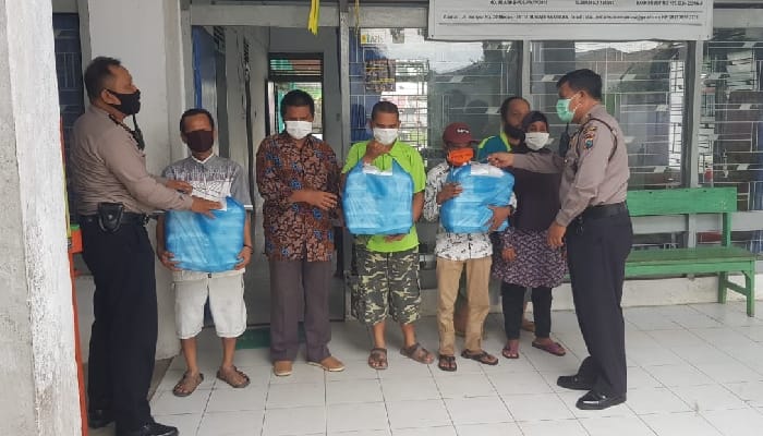 Jumat Berkah, Kembali Polsek Medan Baru Berbagi Tali Asih Kepada Warga Masyarakat