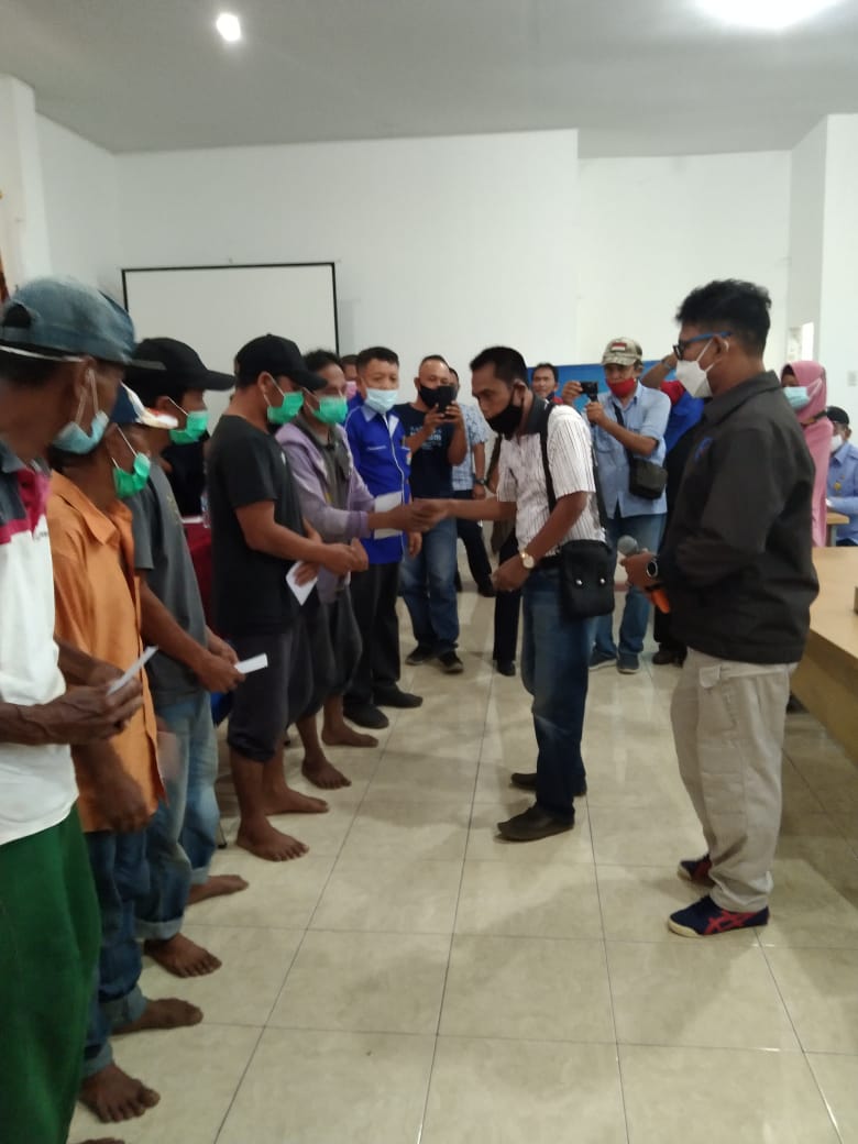 AP2GB Berikan Santunan kepada 5 Nelayan Yang Sempat Ditahan APMM