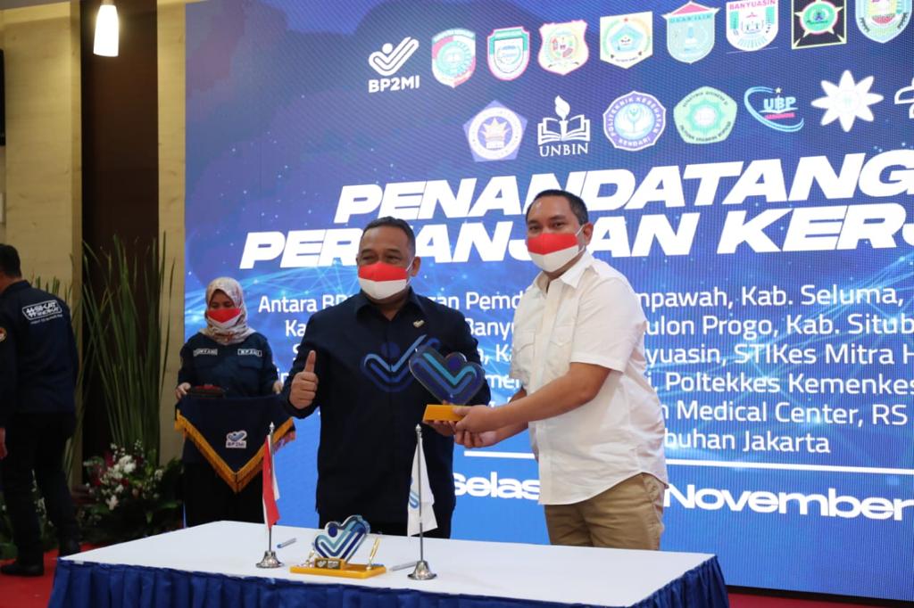 Bupati Pakpak Bharat Tanda Tangan Kerja Sama Dengan BP2MI