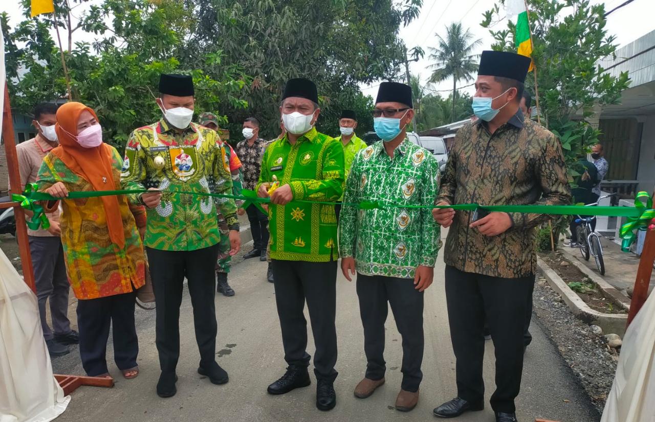 Bupati Sergai Resmikan Jalan Hotmix di Tiga Desa Kecamatan Teluk Mengkudu