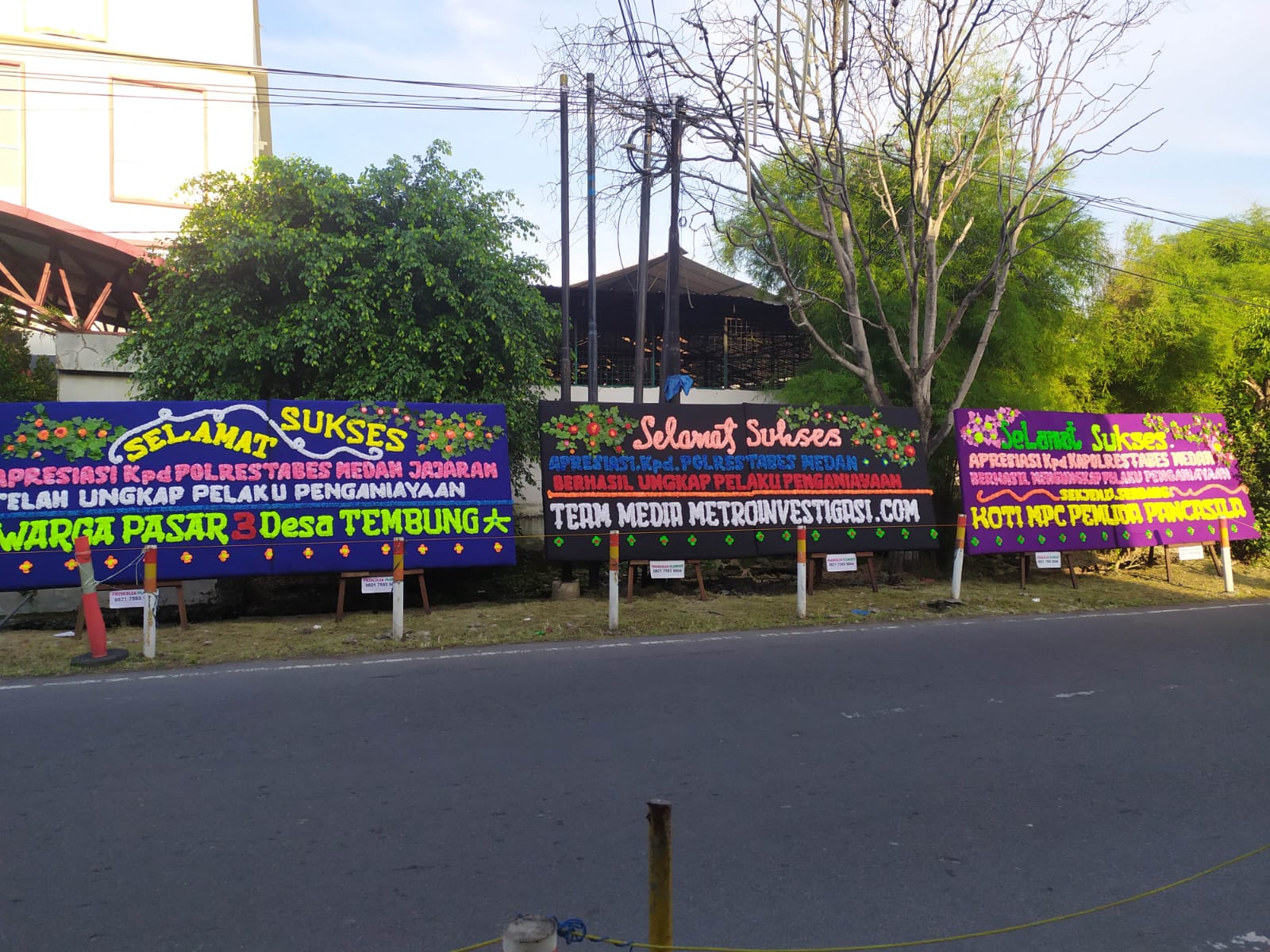 Polrestabes Medan Dibanjiri Papan Bunga Bertuliskan Apresiasi dari Masyarakat