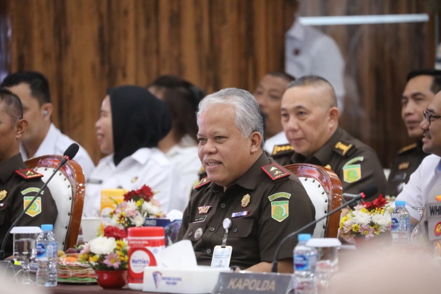 Dihadapan Komisi III DPR-RI, Kajatisu Nyatakan Mendukung Upaya Pembaharuan KUHAP Untuk Mewujudkan Keadilan, Kemanfaatan Dan Kepastian Hukum