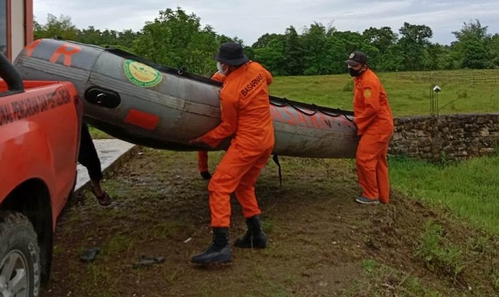 Tim Rescue Basarnas Nias masih Melakukan Pencarian Nelayan yang Terpa Ombak