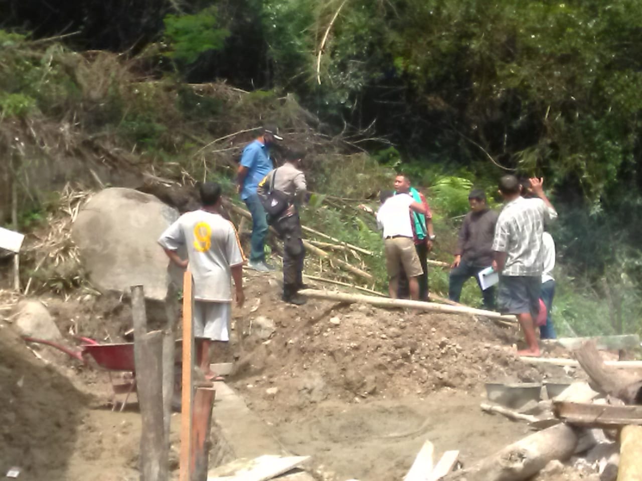 Kades Banuarea Pasrah Saat Ahli Waris Memasang Patok, Camat Tarutung Angkat Bicara, ini Katanya