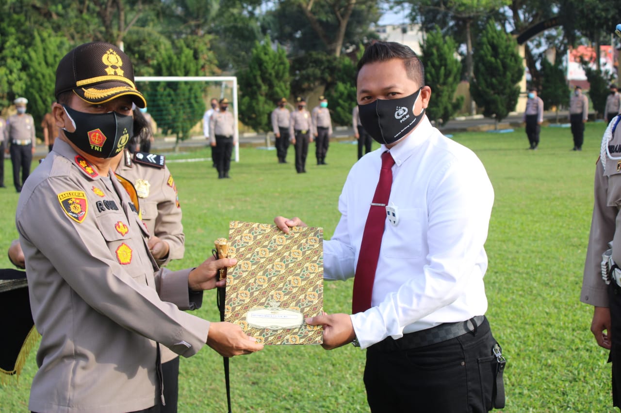 Kapolres Serdang Bedagai Berikan Reward Rekor Muri Personel Satreskrim