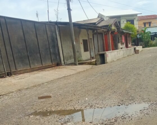 Diduga Gudang Penampungan BBM Ilegal di Jalan Hiu Belawan Eksis Terus
