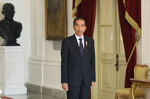Jokowi, Neno Warisman dan Bara #2019GantiPresiden