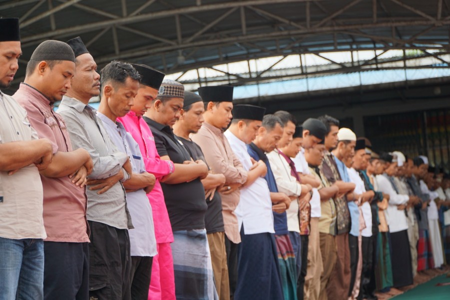 Penuh Khidmat, Rutan Dumai Gelar Sholat Idul adha dan Penyembelihan Hewan Kurban