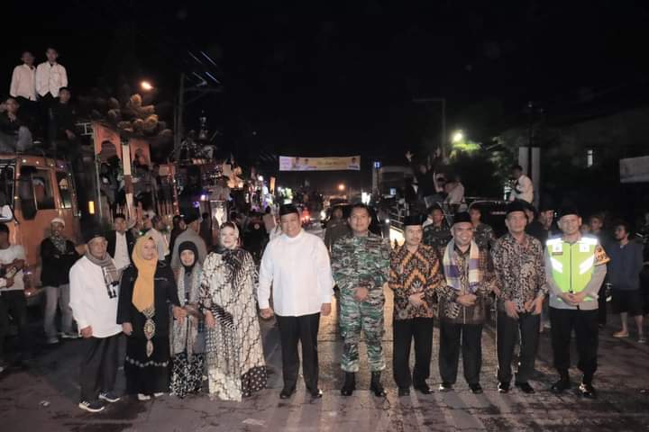 Pemkab Dairi Bersama Masyarakat Gelar Pawai Takbiran Sambut Idul Fitri