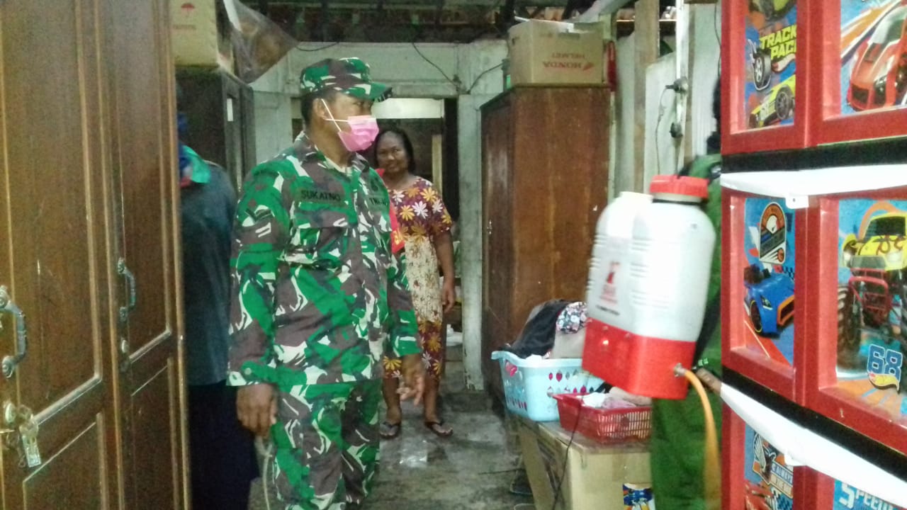 Serda Sukatno Ajak Warga Binaannya Laksanakan Penyemprotan Disinfektan