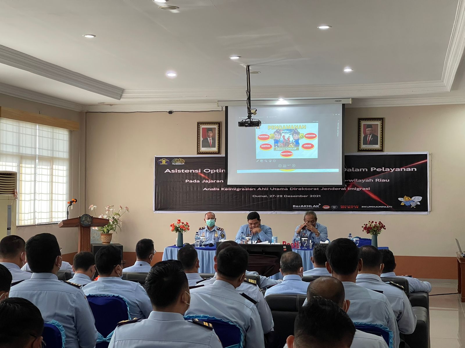 Imigrasi Kelas II Dumai Apel Akhir Tahun 2021 Bersama Kakanwil Kemenkumham Riau.