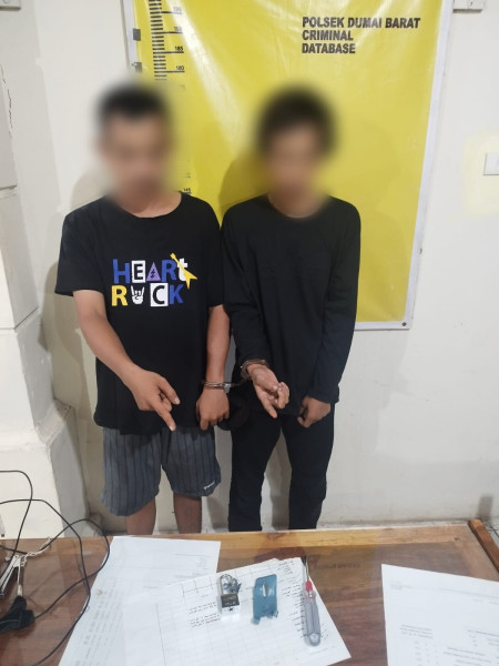Mencuri di Kedai Ketahuan, AP dan AR Diamankan di Polsek Dumai Barat